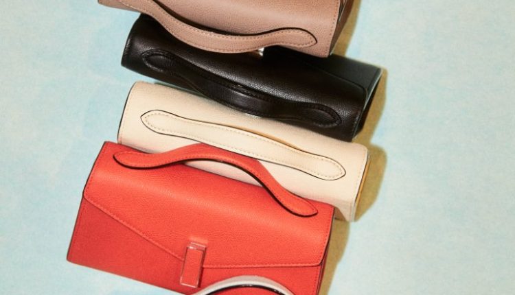 فاليكسترا تقدم إيفولفنج آركيتكتشر في أسبوع ميلانو