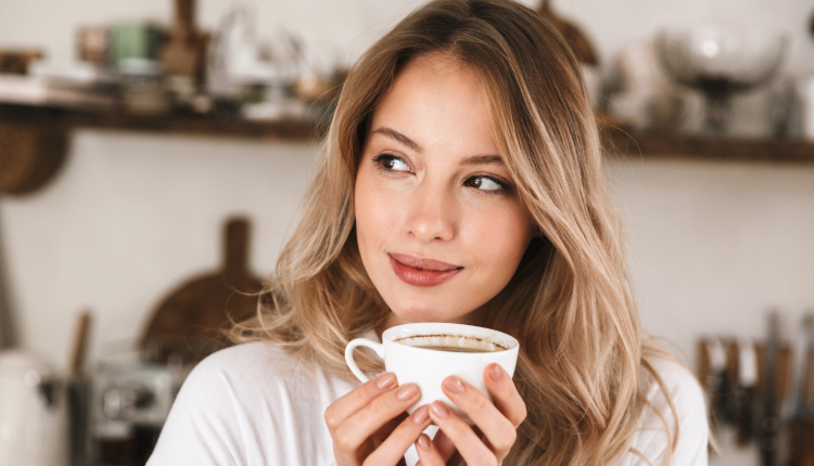 شرب القهوة السادة