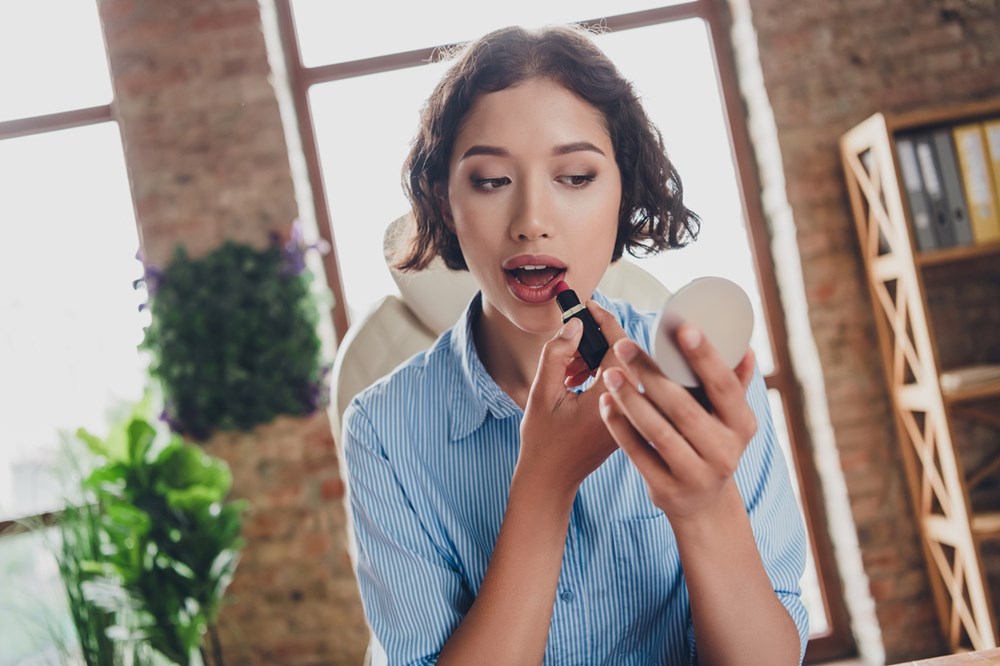 مكياجي لإطلالة نهارية مشرقة