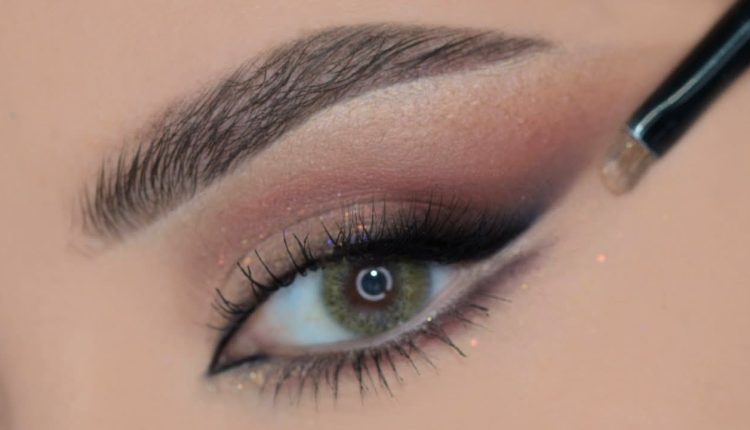 مكياج خفيف لإخفاء الهالات السوداء في رمضان