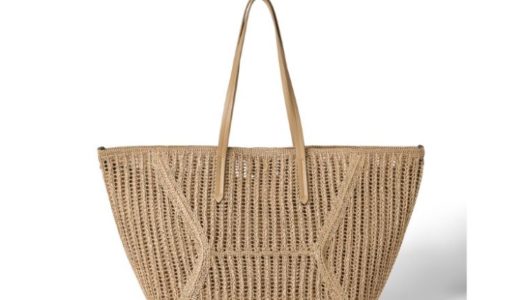 حقيبة BC Duo من برونيلو كوتشينيلي: عنوان أناقة صيف 2026