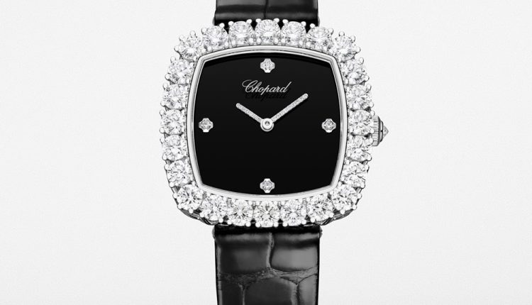 صياغة ببريق الأنوثة الخالدة