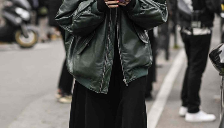 موضة الجاكيت الجلد وتنسيقات