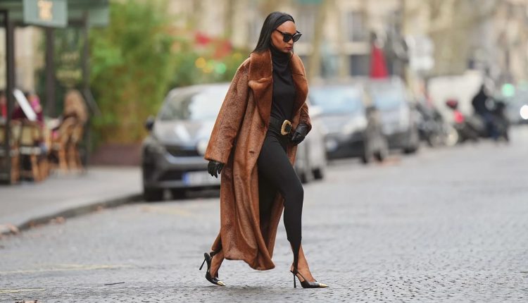 صيحة قديمة بروح جديدة من بنطلون الـ«Stirrup»