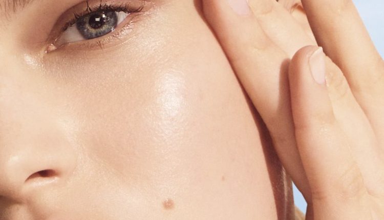 أباي رويال من جيرلان.. ثورة علمية تعيد صياغة شباب نظرتك بقوة النحل