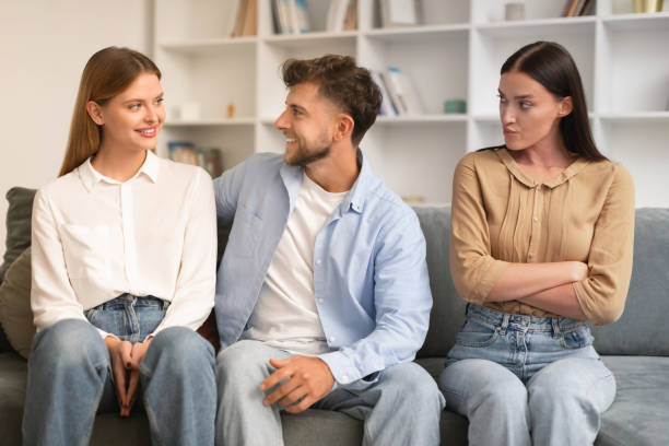 الغيرة وما تخفي خلفها من شعور