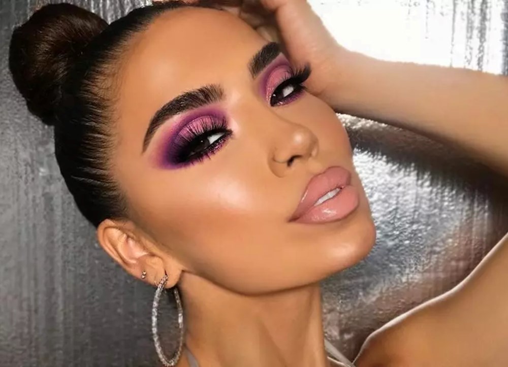 مكياج العيون البنفسجي السموكي لإطلالة مثالية