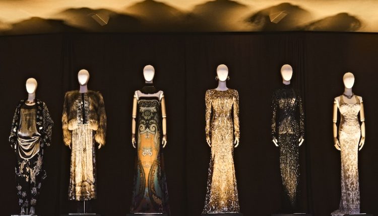 ETRO تحتفل بثلاثة عقود في نيويورك: رحلة أرشيفية في عالم الفخامة مع معرض ETROSPECTIVE