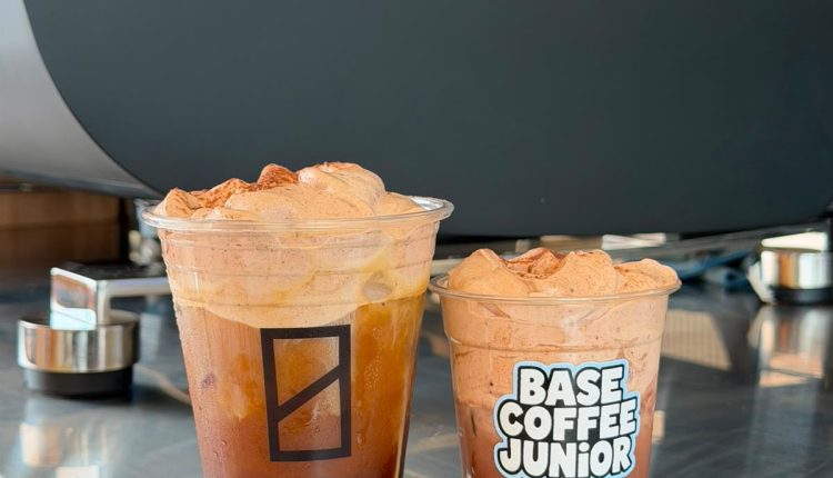 من المعامل الهندسية إلى فنجان القهوة: Base Coffee يبتكر معادلة الهدوء والدقة بين باريس وبيروت